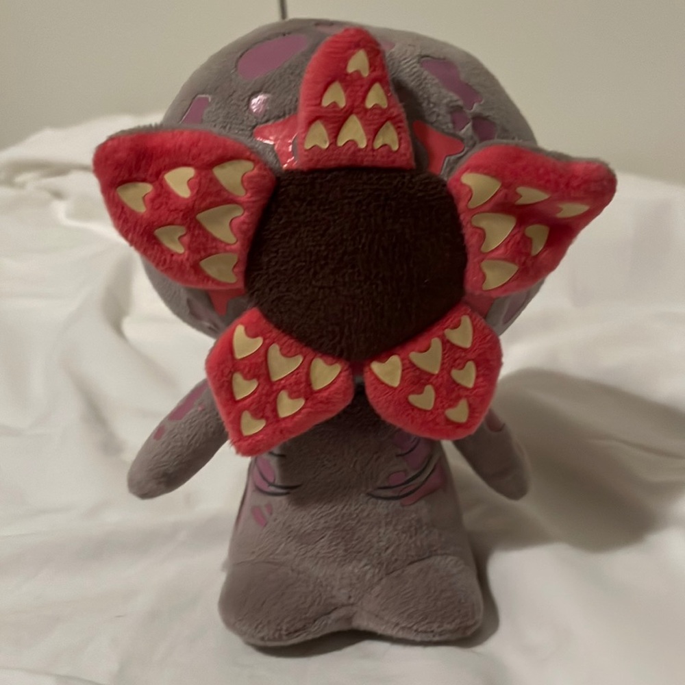 Used Stranger Things plush Demogorgan Netflix